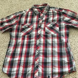 Men's button up short sleeve plaid shirt